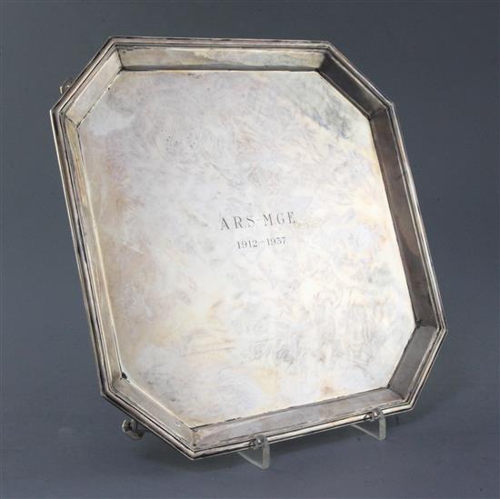 A George V silver octagonal salver, Harrods Ltd, 20.5 oz.